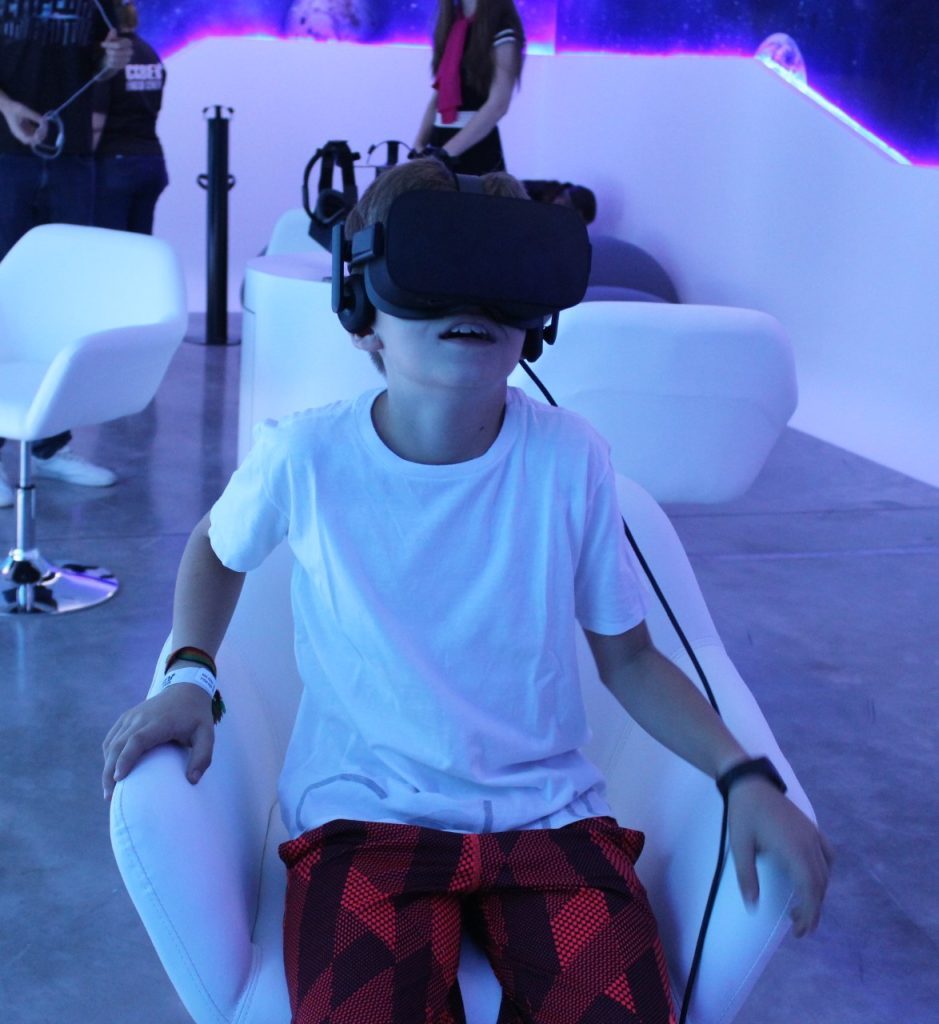 Kids no VR -CCBEU - Escola de Inglês em Guarapuava